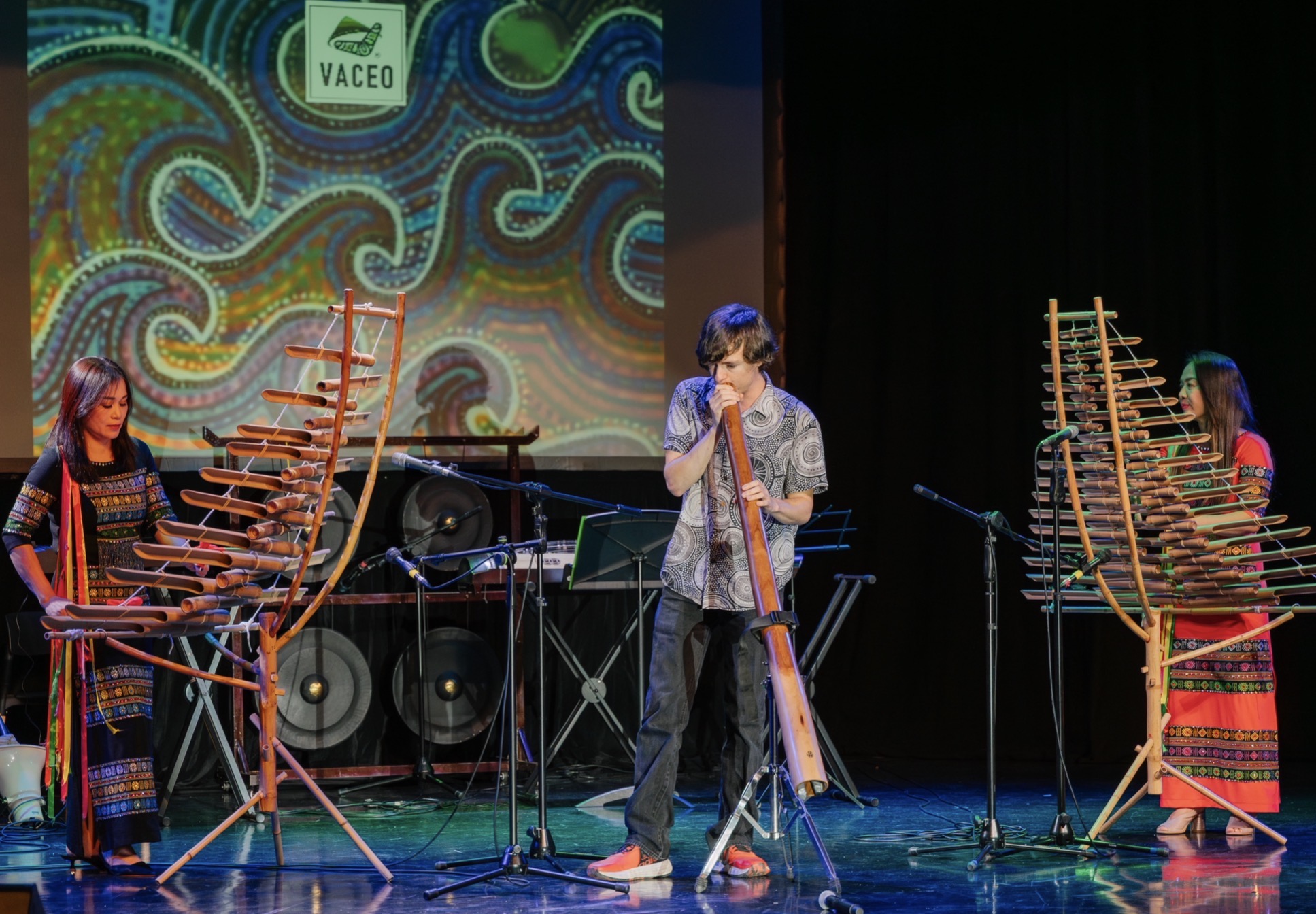 Tinh Tinh Tang performance 5