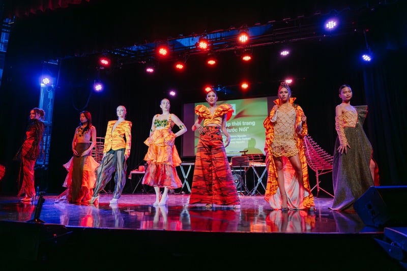 Tinh Tinh Tang performance 3